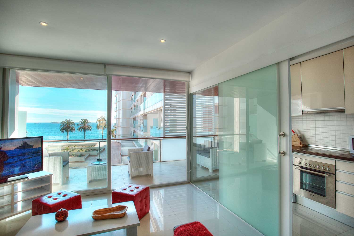 Fantàstic pis amb vistes frontals al mar, a la venda a Platja d'en Bossa, Ibiza