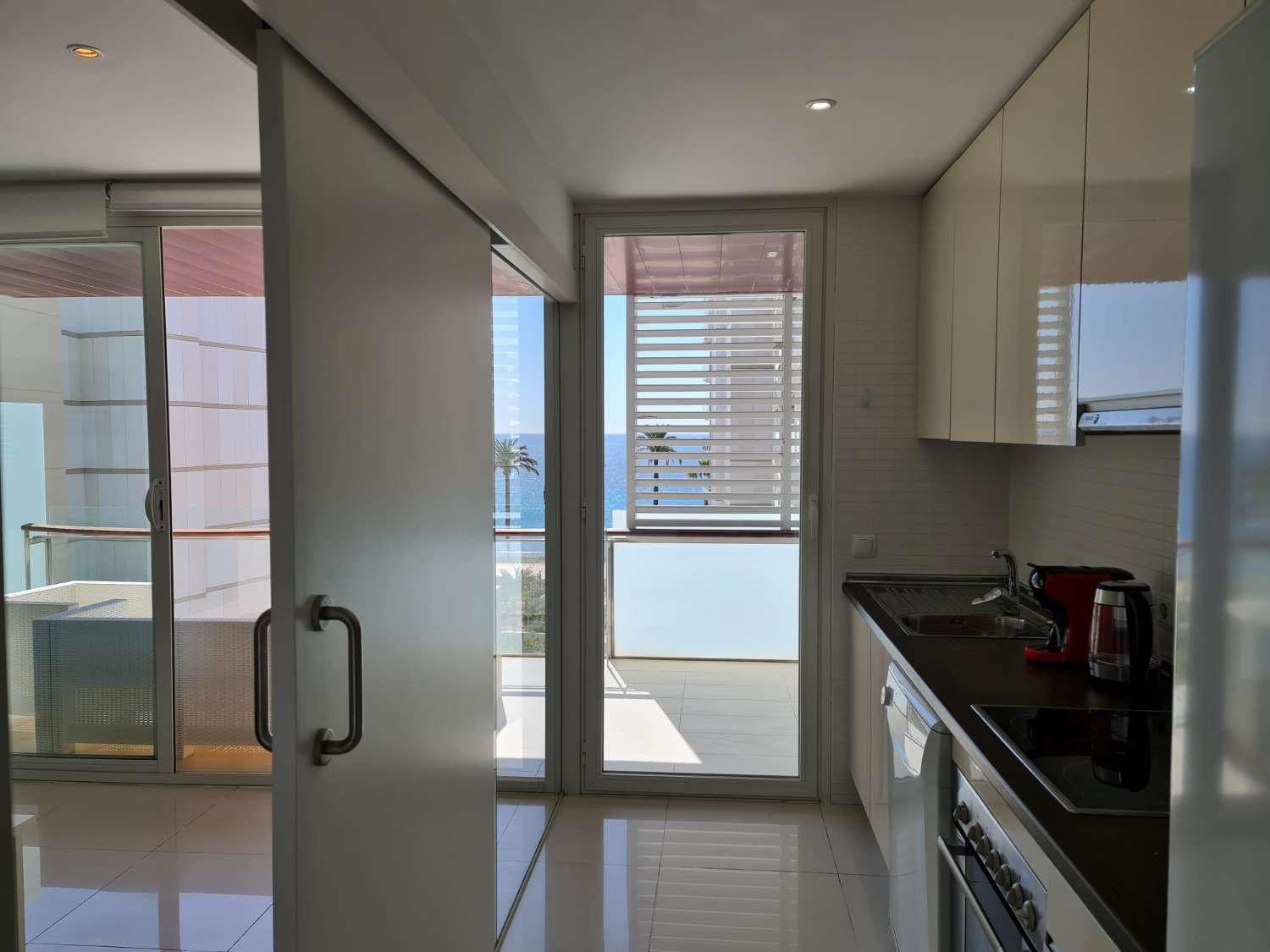 Piso con vistas al mar en venta en residencia con piscina, frente a la playa, Ibiza