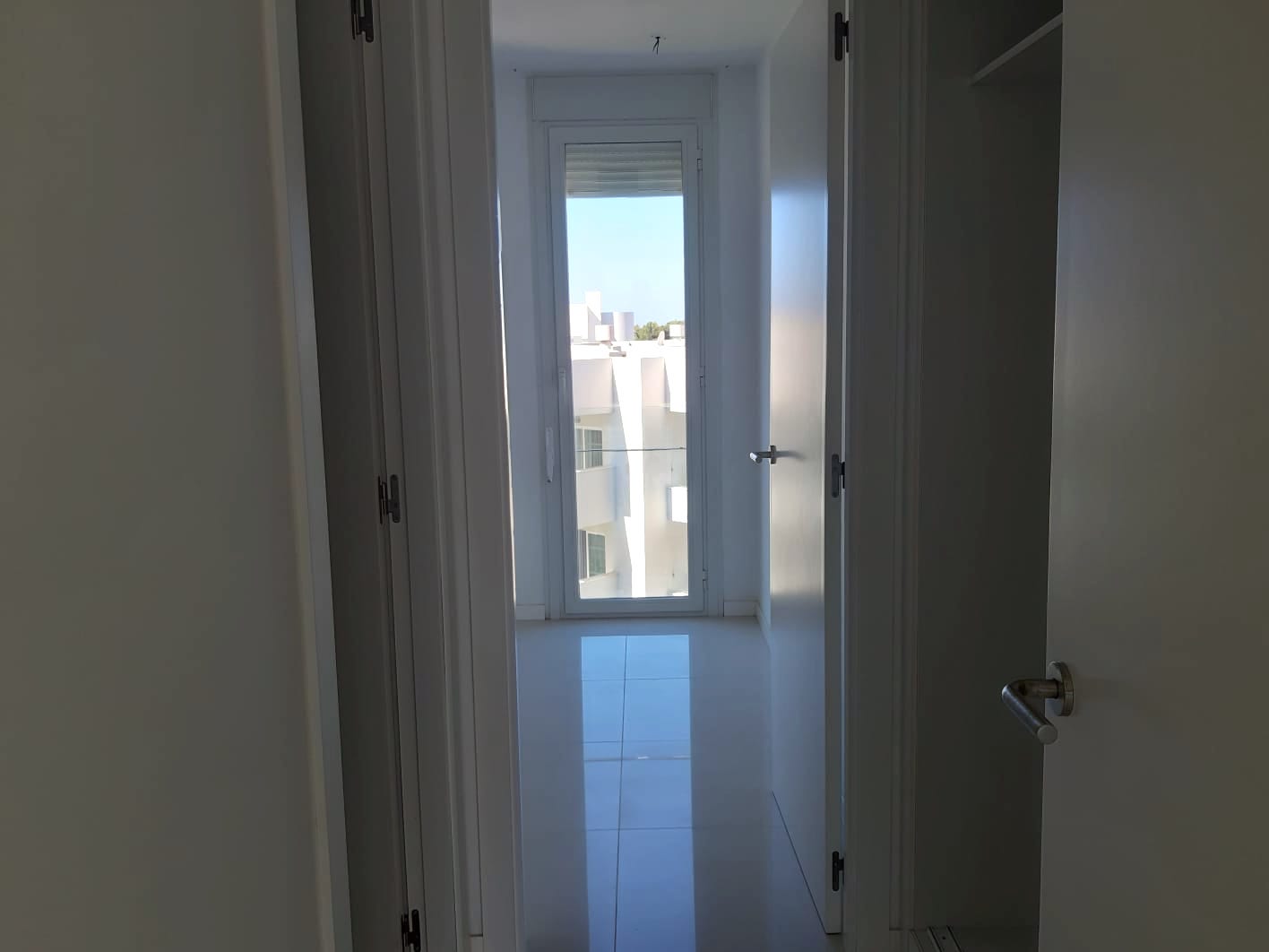 Moderno apartamento de 2 dormitorios con gran potencial junto al mar en Playa d’en Bossa