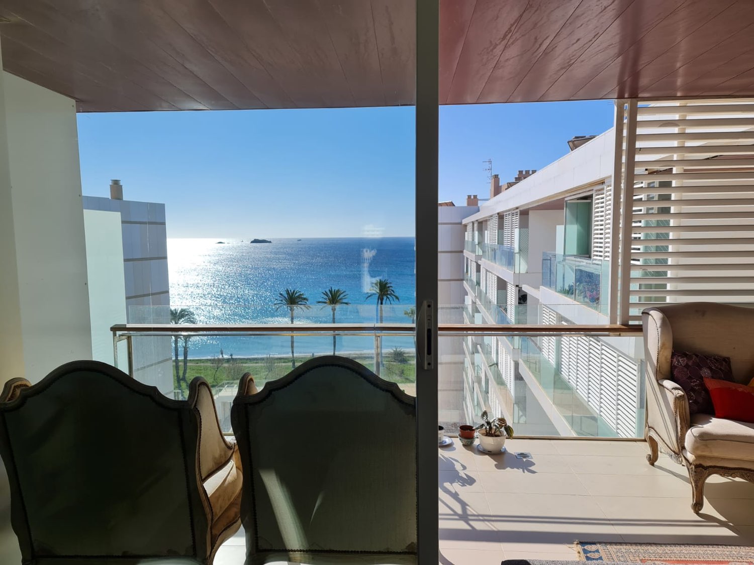 Apartament a la planta superior amb impressionants vistes al mar