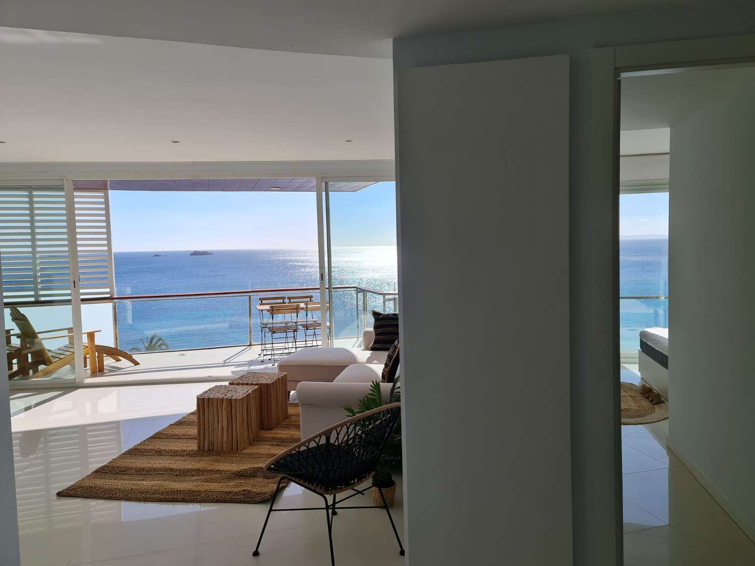 Seasonal rental - Fabulous seafront penthouse in Playa d’en Bossa, Ibiza