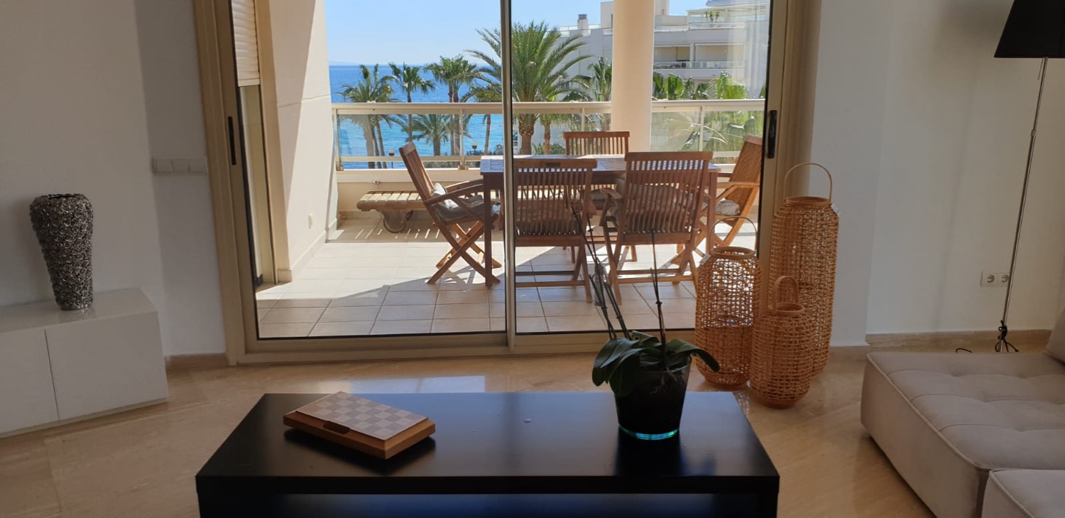 Prachtig penthouse met fantastisch uitzicht op zee in Playa d'en Bossa