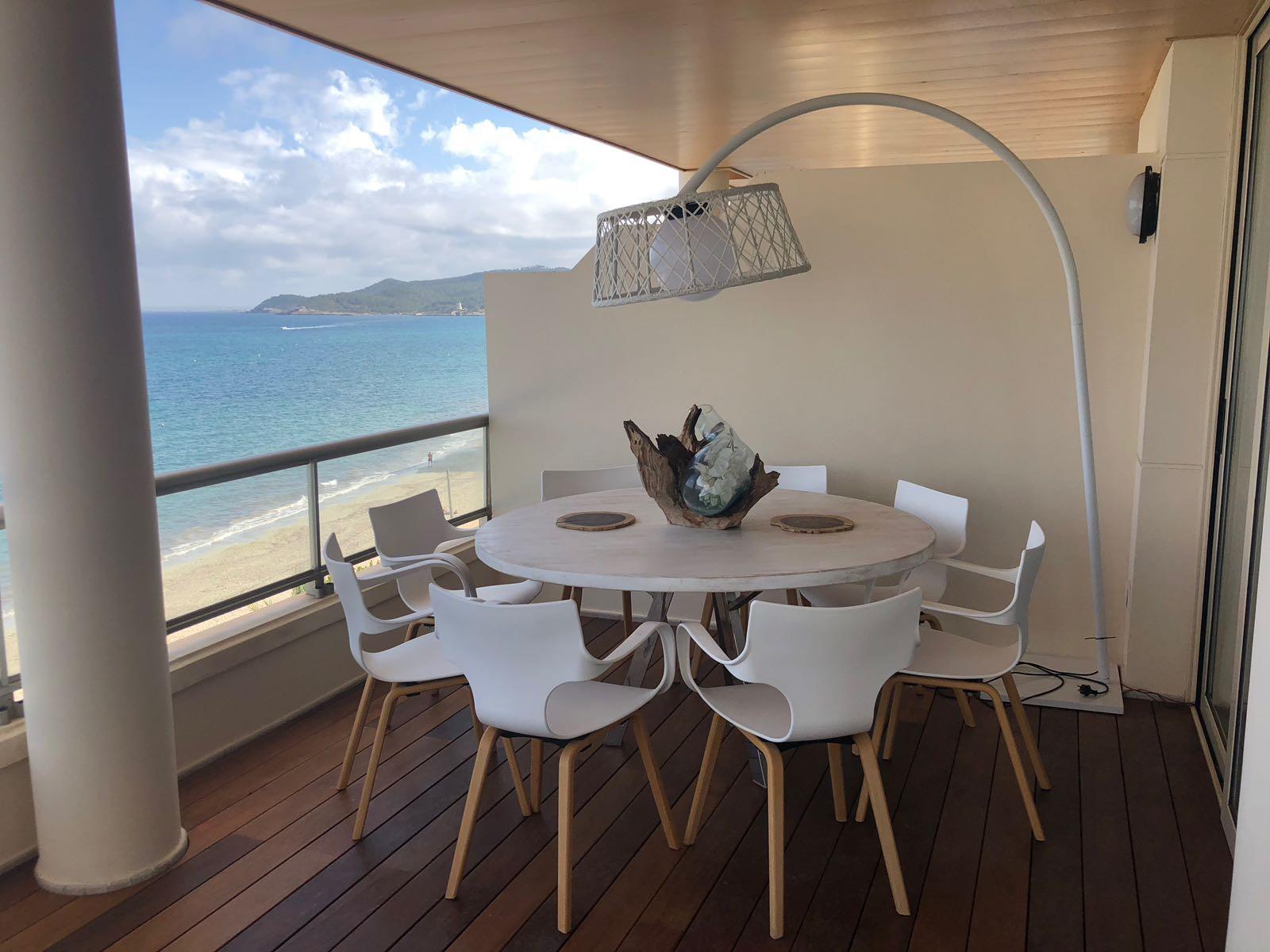 Spectaculaire penthouse luxe te koop in Playa d' Bossa