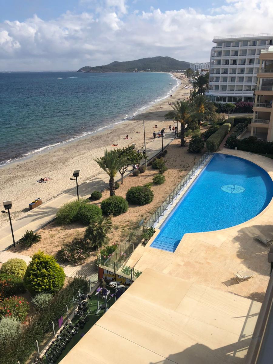 Spectaculaire penthouse luxe te koop in Playa d' Bossa